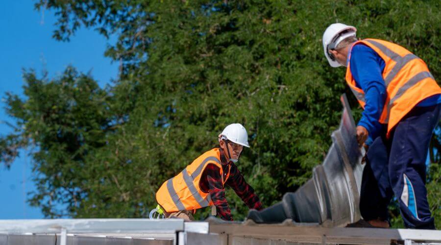 Professional residential roofers in Outlook, MT